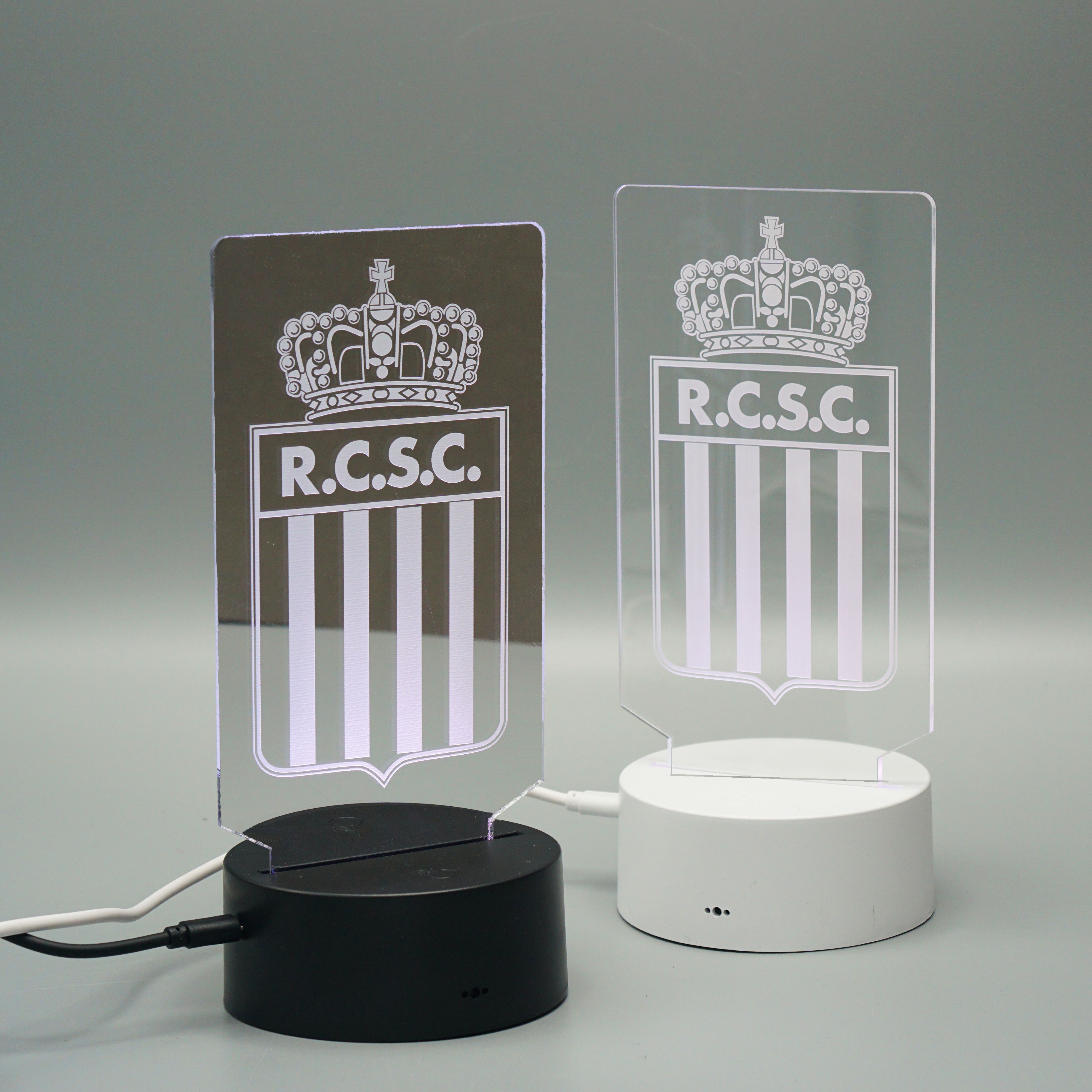 LED-socle noir avec plexi miroir et transparent