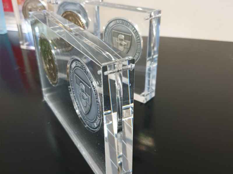 Trophée avec médaille 