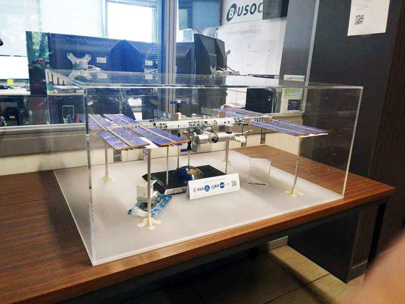 Boite vitrine / coiffe en plexi